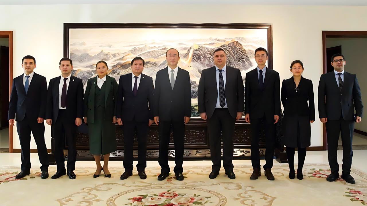 Высшая аудиторская палата Казахстана провела аудит АЗОСАИ совместно со Счетной палатой Азербайджана